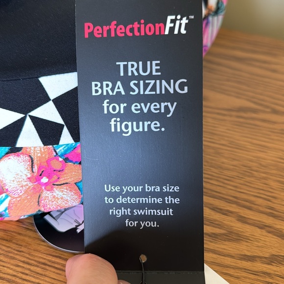 Coco Reef Tankini top with underwire and molded D-cups in 2 sizes available NWT - Picture 9 of 9